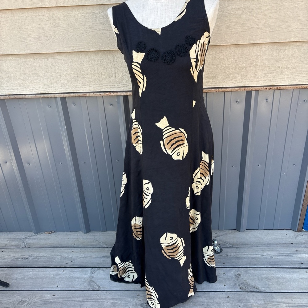 Black Sleeveless Maxi Dress with Cream Fish Print